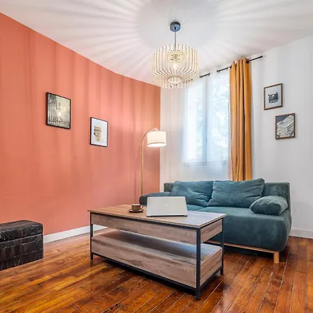 Le Parmentier - Rer C A 5min, Self-checkin Apartamento *